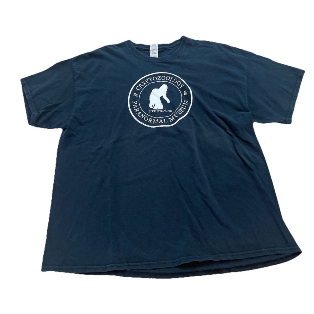 Vintage Cryptozoology & Paranormal Museum T-shirt Men's 2XL Blue Littleton NC